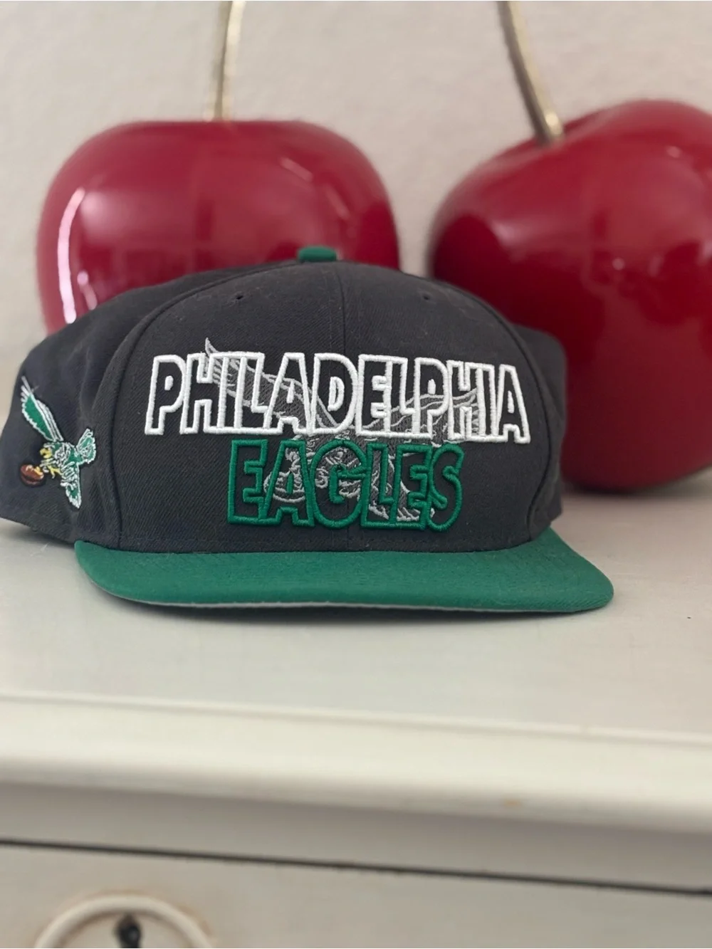 Men's Philadelphia Eagles Snapback Hat - Black with Green Visor